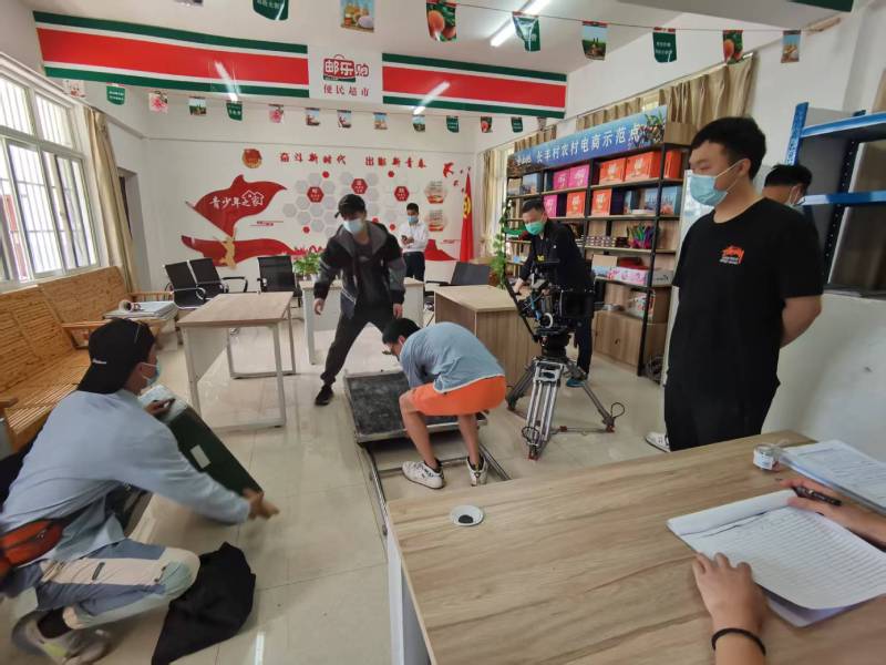 追星女孩心理学分析报告：佳木斯广告片拍摄公司揭秘饭圈应援式传播逻辑